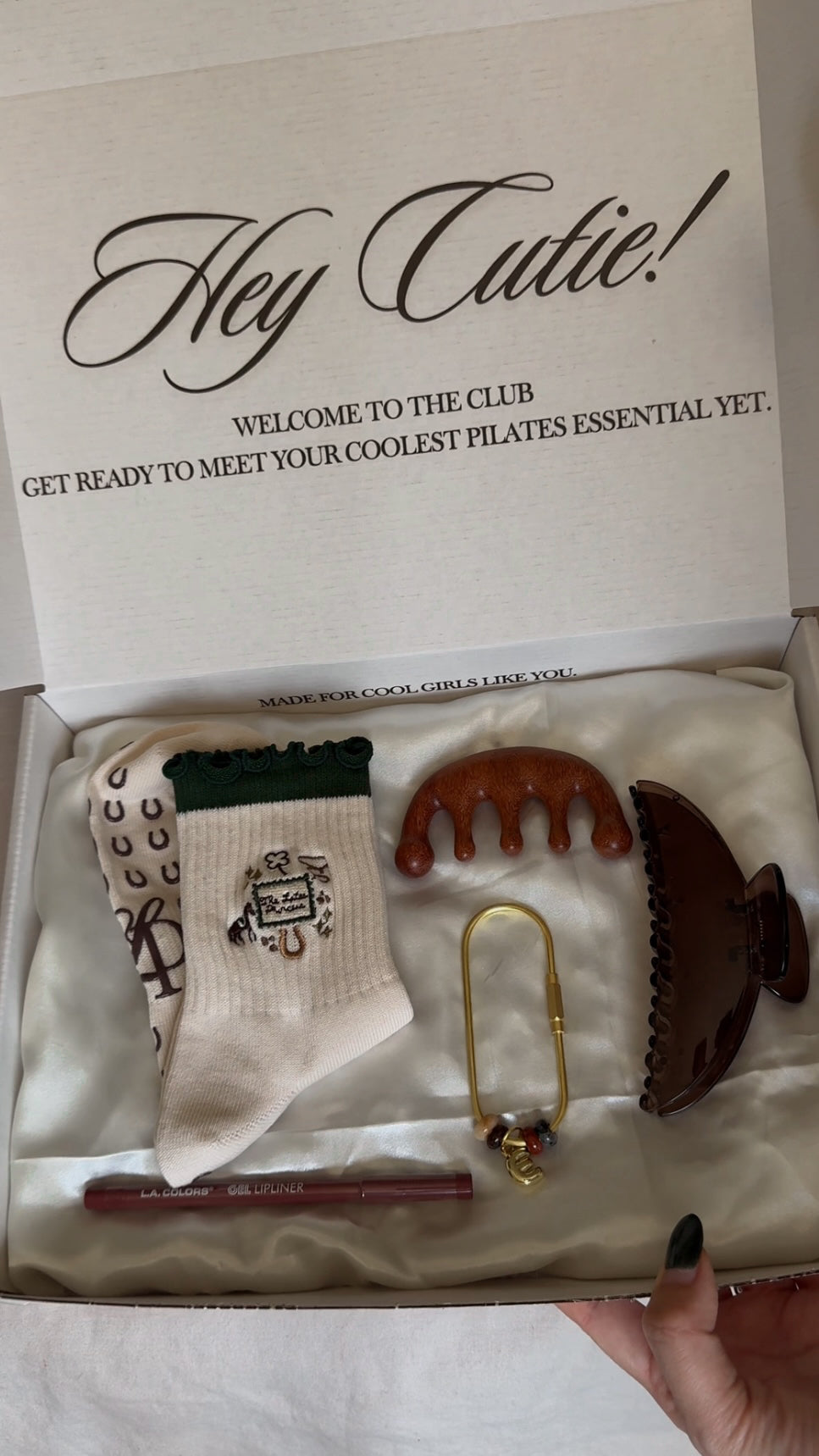 The IT Girl Essentials PR Box