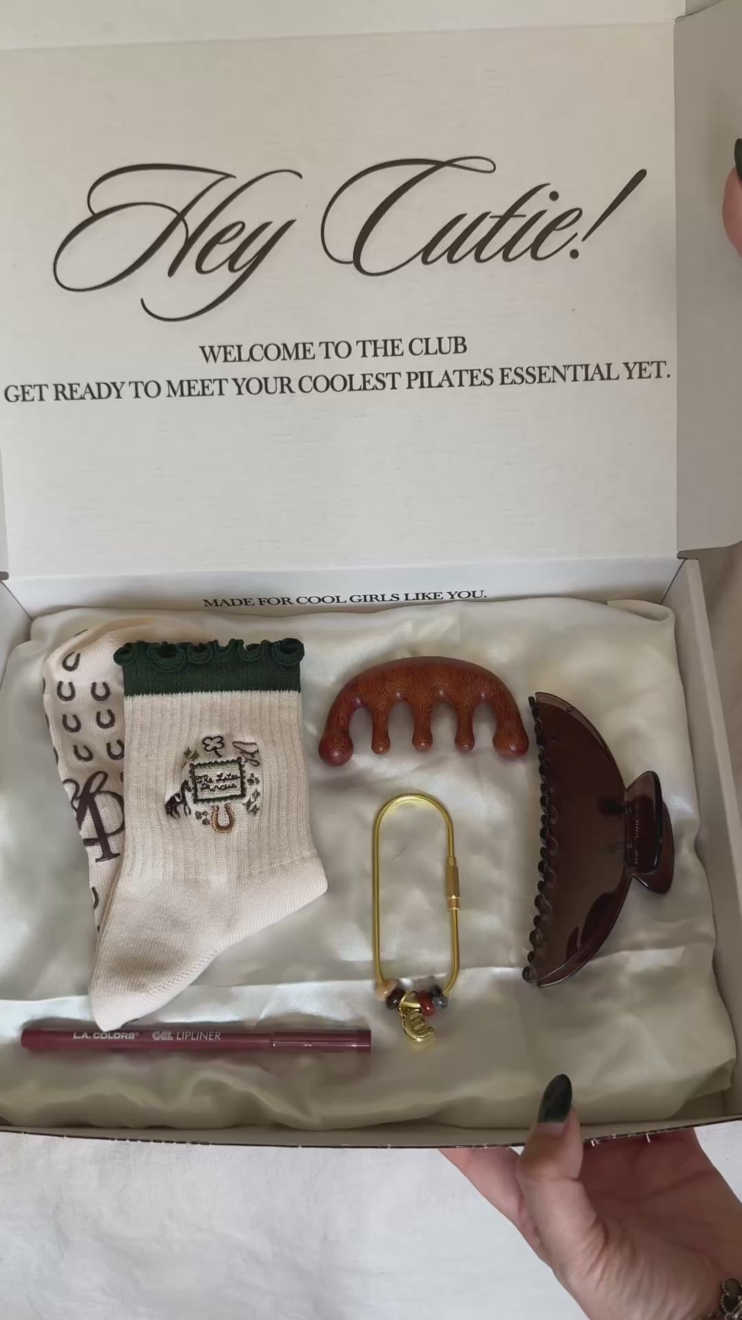 The IT Girl Essentials PR Box